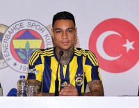 DIRK KUYT - Van Der Wiel Açıklaması 'Fenerbahçe'nin Bir Parçası Olmak İstiyorum'