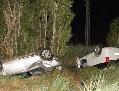Yurt genelinde trafik kazalarında 15 kişi hayatını kaybetti, 122 kişi yaralandı