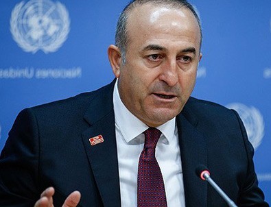 Çavuşoğlu, Le Monde muhabirini ters köşe yaptı