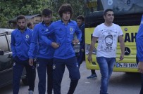 SALİH UÇAN - Fenerbahçeli Futbolcular Bayram Namazında