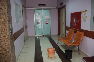 Hastane Çatısından Akan Suya Kovalı Çözüm