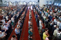 KOCATEPE CAMII - Kocatepe Camii'nde Ramazan Bayramı Coşkusu