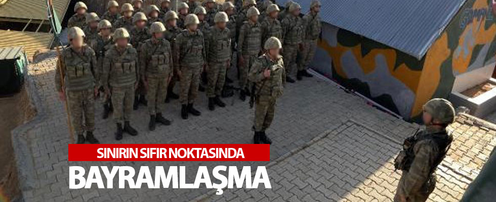 Mehmetçiğin Gomane Tepe Kışlası’nda bayram sevinci