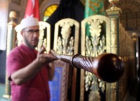 SULTAN CAMİİ - Peygamber Efendimizin Asası Bursa'da