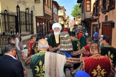 Akşehir Gölünde Su Seviyesi Azaldı, Nasreddin Hoca Mayayı Çaya Çaldı