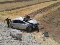 ATAKENT - Otomobil Şarampole Yuvarlandı Açıklaması 3 Yaralı