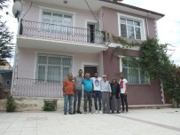 YASIN ÖZTEKIN - Yıldız Futbolcu Yasin Öztekin Baba Ocağını Ziyaret Etti