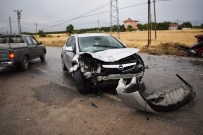 Akçadağ'da Trafik Kazası Açıklaması 4 Yaralı