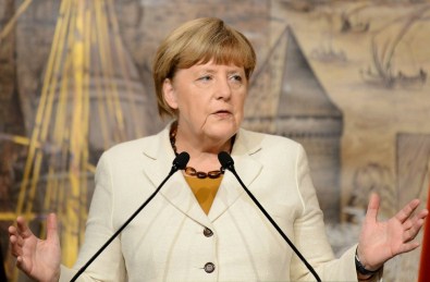 Merkel'den 'İncirlik' Açıklaması