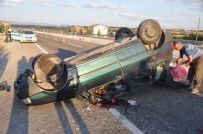 Uşak'ta Trafik Kazası; 1 Ölü, 2 Yaralı Haberi