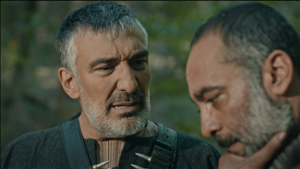 'Yapbozlarıyla övünülecek bir senaryo'