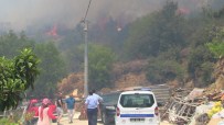 ORMAN İŞÇİSİ - Bodrum'da Yangın, Köye 100 Metre Kala Söndürülebildi