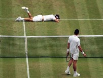 ROGER FEDERER - Wimbledon'da Federer elendi, Raonic finale yükseldi