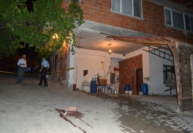 Yaşlı Adam Balkondan Düşerek Öldü