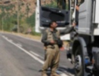 Yol kesen PKK teröristlerle çatışma çıktı