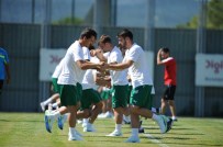 HARUN TEKİN - Bursaspor'un Yeni Transferi İlk Antrenmanına Çıktı