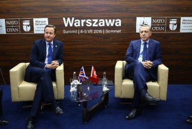 Erdoğan, Cameron'la görüştü