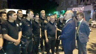 Kaymakamı Kılıç'tan Demokrasi Nöbetine Katılan Polislere Teşekkür