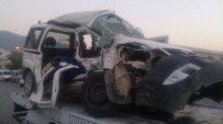 KEMERKAYA - Otomobil İle Kamyon Çarpıştı Açıklaması 3 Ölü, 1 Yaralı