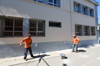 Selçuk'ta Minikler Tatilde, Okullar Bakımda