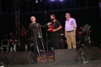 KORAY AVCı - Koray Avcı Şarkılarını YOSK İçin Söyledi