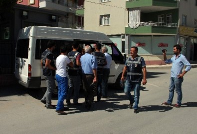 Mut'ta FETÖ Soruşturmasında 5 Gözaltı