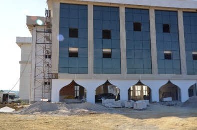 Sinop İlahiyat Fakültesi Binası Gün Sayıyor