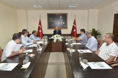 Vali Çakacak'a Milli İradeye Destek Ziyaretleri Sürüyor