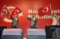 OSMAN EKŞI - Vali Şahin, Taksim'de Nöbet Tutan Vatandaşlarla Bir Araya Geldi