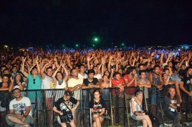 Zeytinli Rock Festivali İleri Bir Tarihe Ertelendi