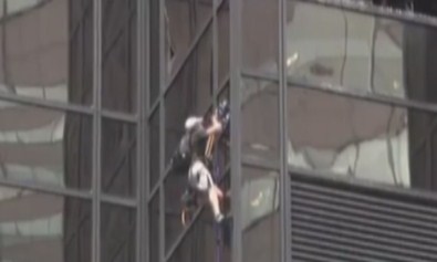 58 katlı gökdelene tırmandı