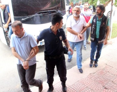 Adana'da 34 İş Adamı Ve Adana İmamı Tutuklandı