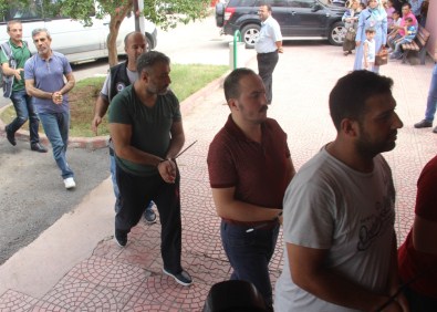 Adana İmamı Ve 34 İş Adamı Tutuklandı