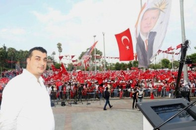 AK Parti'li Bostan'dan 'Demokrasi Nöbeti' Tutan Vatandaşa Teşekkür