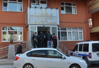 Alaplı'da Gözaltına Alınan İstihbaratçı Yüzbaşı Serbest Bırakıldı