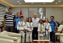 ZEKI KAYDA - Başkan Kayda, Şampiyon Judocuları Ödüllendirdi