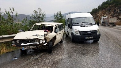 Otomobil Hurdaya Çıktı, Kazada Şöförün Burnu Bile Kanamadı