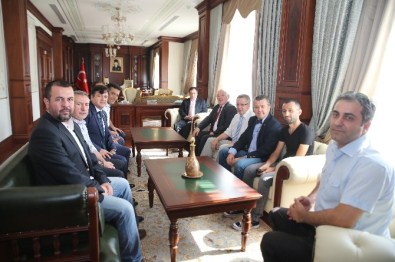 Vali İzzettin Küçük, Darbe Girişiminde Yaşananları Anlattı