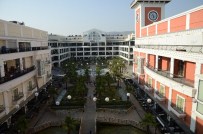 SADRİ ALIŞIK - Mimarisiyle Eski İzmir'i Yaşatıyor