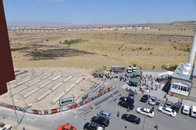 Mimarsinan Demokrasi Mahallesi'nde Kapalı Semt Pazaryerinin Temeli Atıldı