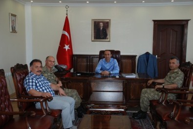 Adana Jandarma Bölge Komutanı Adıyaman Valisini Ziyaret Etti