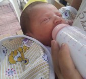 TALİHSİZ BEBEK - Ankara'da yeni doğmuş bebeği sokağa attılar