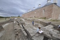 ARKEOLOJİK KAZI - Kazı Çalışmaları Devam Ediyor