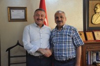 Milletvekili Özkan'dan Esnaf Temsilcisi Dinçer'e Demokrasi Nöbeti Teşekkürü