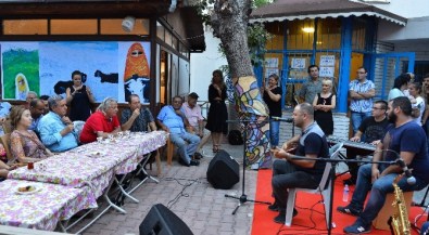 Muratpaşa Fikret Otyam'ı Türkülerle Andı