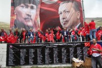 İREM DERİCİ - Demokrasi Şöleni'nde 20 Bin Tük Bayrağı Dağıtıldı
