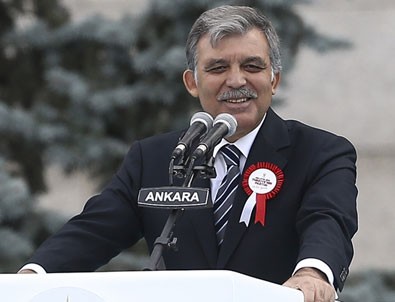 Gül: Herkes aklını fikrini bir kişiye emanet ederse sonu böyle olur