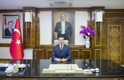 Gümrük Ve Ticaret Bakanı Bülent Tüfenkci'nin 15. Yıl Mesajı