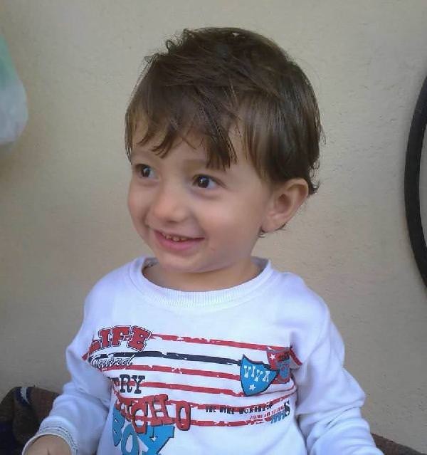 Arkadaşlarıyla vedalaşırken oğluyla birlikte şehit oldu!