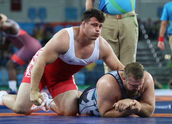 Rıza Kayaalp finale yükseldi